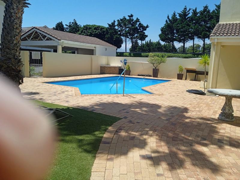 1 Bedroom Property for Sale in Harbour Island Western Cape